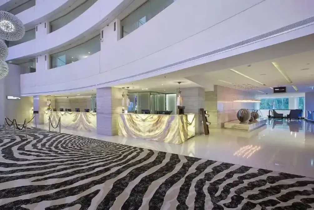 Rooms Australia hotel exterior on Casino Drive